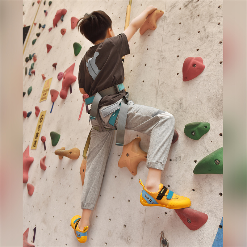 أحذية تسلق الصخور للأولاد والب - مراجعة Kids Outdoor Gear وسعره