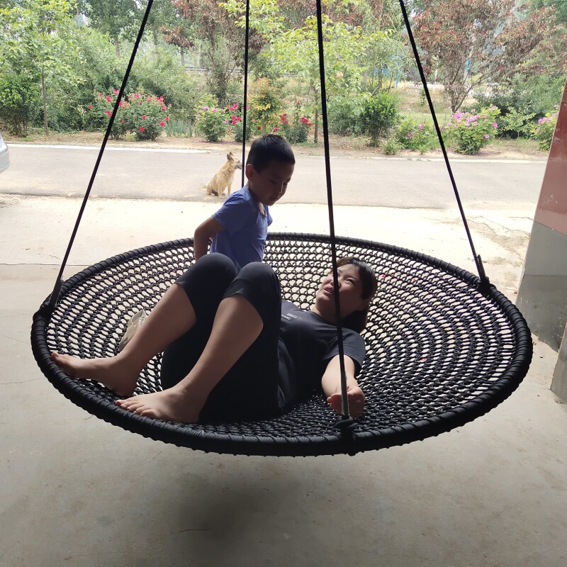 أرجوحة دائرية كبيرة للأطفال لل - مراجعة Kids Outdoor Nest Swing وسعره
